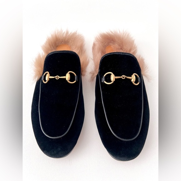 GUCCI || Princetown Fur Black Velvet Horsebit Mules Flats Slides Slippers US 7 - Picture 2 of 9